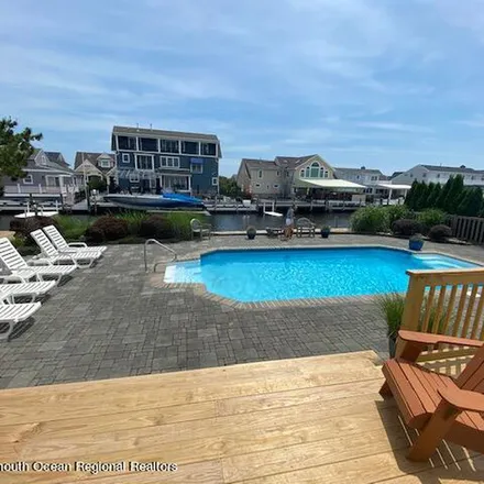 Image 1 - 124 Pointe Drive, Mantoloking Shores, Brick Township, NJ 08738, USA - Apartment for rent