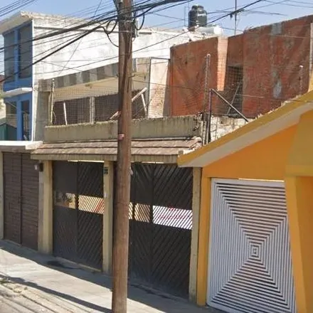 Buy this 3 bed house on Calle Plaza Tlacoquemécatl in Colonia Lázaro Cárdenas, 57139 Nezahualcóyotl