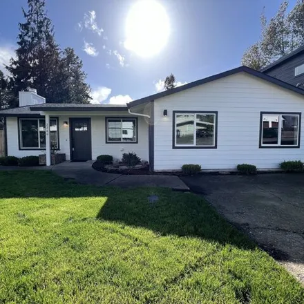 Buy this 4 bed house on 2740 Lancaster Street in West Linn, OR 97068