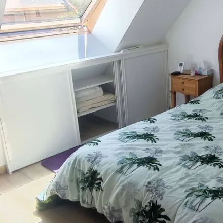 Rent this 3 bed house on Sarzeau in Rue de la Poste, 56370 Sarzeau