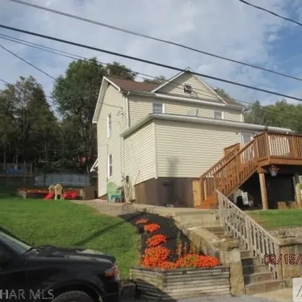 Rent this 3 bed house on 902 Palmer Avenue