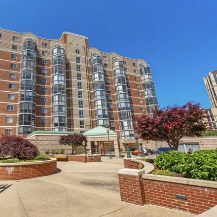 Buy this 1 bed condo on 111 East Middle Lane in Rockville, MD 20850