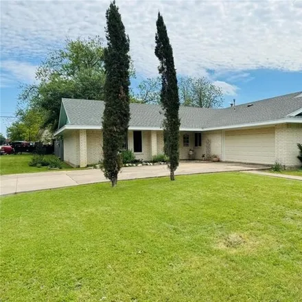 Buy this 4 bed house on 2302 Meadow Ln in Taylor, Texas