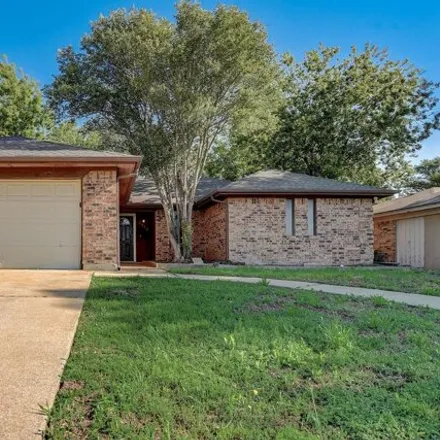 Buy this 3 bed house on 3412 Park Lake Dr in Fort Worth, Texas