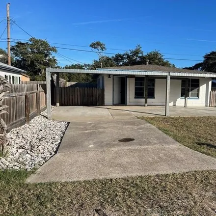 Buy this 2 bed house on 117 Hughes Drive in Aransas County, TX 78382