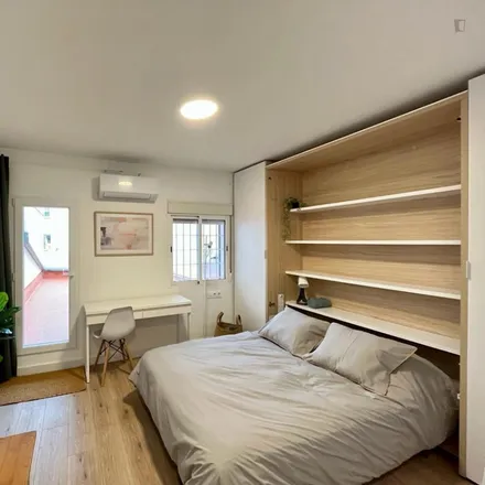Rent this studio apartment on Calle de Mendívil in 33B, 28038 Madrid