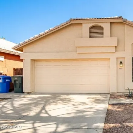 Buy this 3 bed house on 1921 E Fellars Dr in Phoenix, Arizona