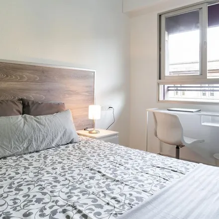 Rent this 5 bed apartment on Carrer de Sagunt in 203, 46009 Valencia