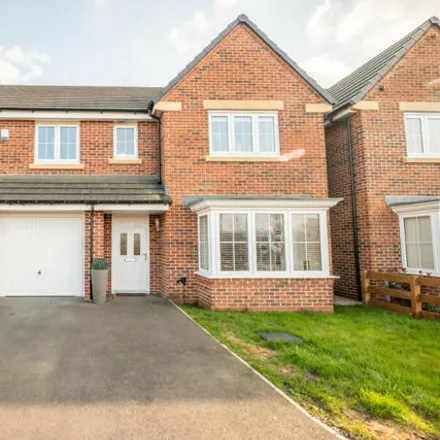 Buy this 5 bed house on Rosebery Close in Warton, PR4 1FJ
