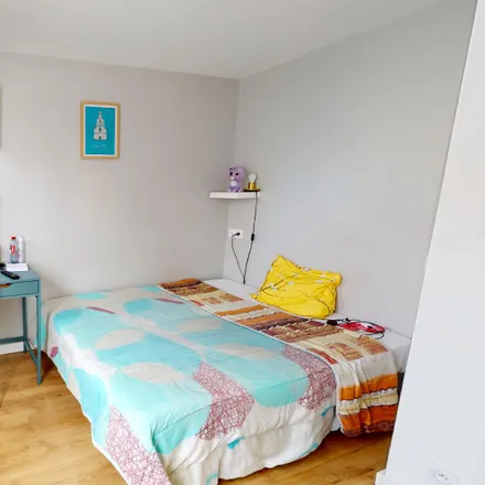 Rent this 1 bed room on 3 Rue De Bretagne