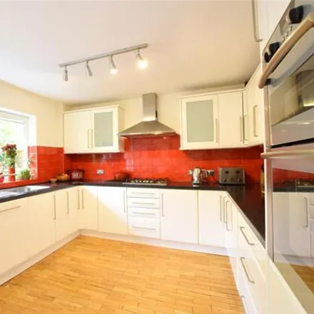 Image 3 - Bretland Road, Rusthall, TN4 8PS, United Kingdom - Townhouse for sale