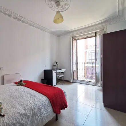 Rent this 9 bed room on Madrid in Calle de Atocha, 51