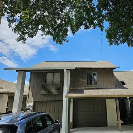 Buy this 4 bed condo on 1924 Lake Alden Drive in Apopka, FL 32712