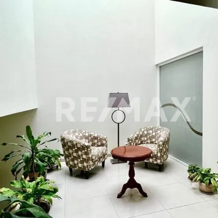 Buy this 3 bed house on Circuito Navegantes 2 in 53100 Naucalpan de Juárez, MEX