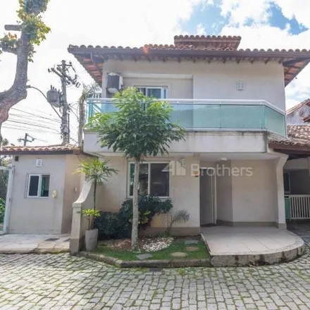 Buy this 3 bed house on Rua 22 in Camboinhas, Niterói - RJ