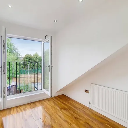 Rent this 2 bed apartment on 37 Gordon Road in London, SM5 3RF