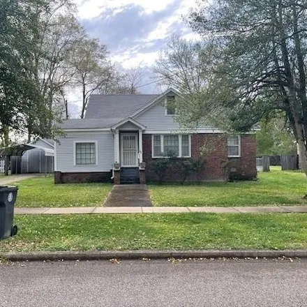 Buy this 4 bed house on 724 West Jefferson Street in Bolivar, TN 38008