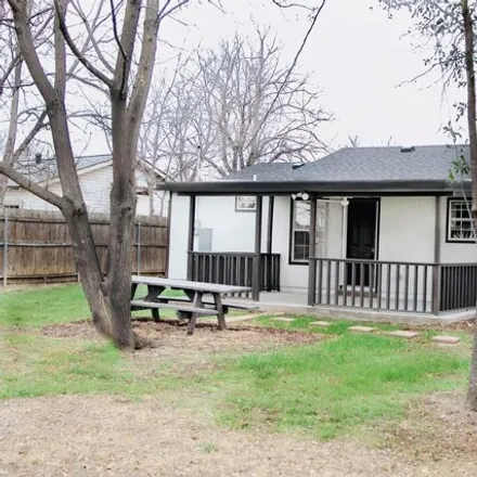 Image 3 - 4456 McKibben Street, Haltom City, TX 76117, USA - House for rent