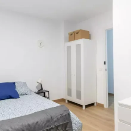 Rent this 5 bed apartment on Carrer de Bilbao in 36, 46019 Valencia