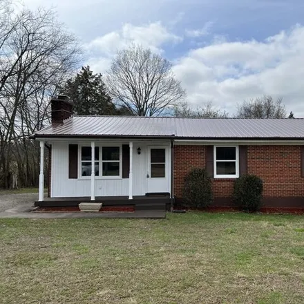 Image 1 - 424 Hurricane Grove Road, Shelbyville, TN 37160, USA - House for sale