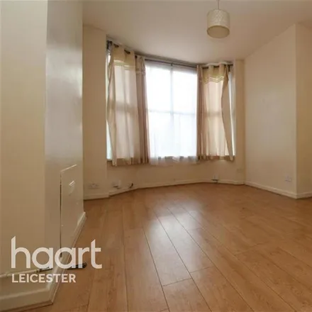 Image 2 - Glenfield Road, Leicester, LE3 6AW, United Kingdom - Apartment for rent