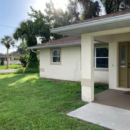 Image 2 - 415 Palmetto Drive, Southwest Venice, Sarasota County, FL 34293, USA - House for sale
