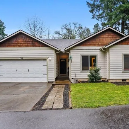 Buy this 3 bed house on 754 Idylwood Drive Southeast in Salem, OR 97302