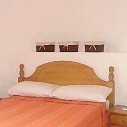 Rent this 3 bed house on 03727 Xaló