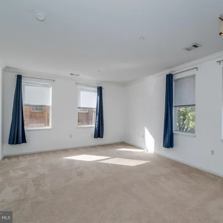 Image 4 - Pierside Drive, Baltimore, MD 21330, USA - Condo for sale