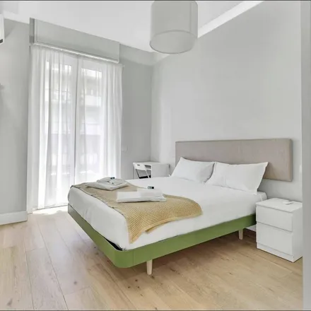 Rent this 3 bed apartment on Via Carlo Tenca in 20124 Milan MI, Italy