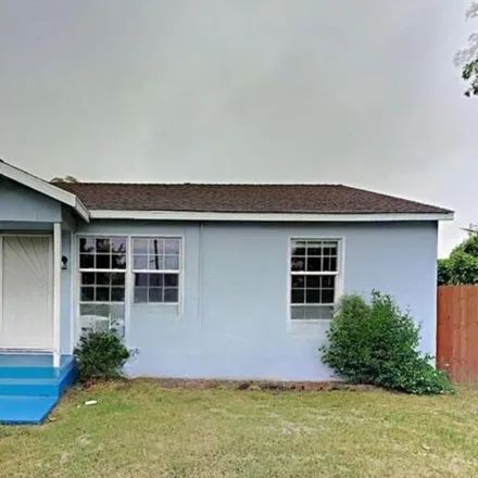 Image 2 - 3352 Ramona Avenue, Brighton, Sacramento, CA 95826, USA - House for sale