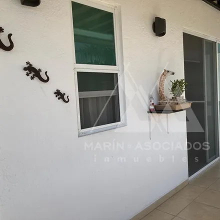 Buy this studio house on Carretera Federal Zacatepec-Zapata in Villas El Seminario, 62766 Tezoyuca