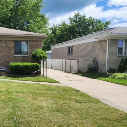 Buy this 3 bed house on 18369 Lister Avenue in Eastpointe, MI 48021