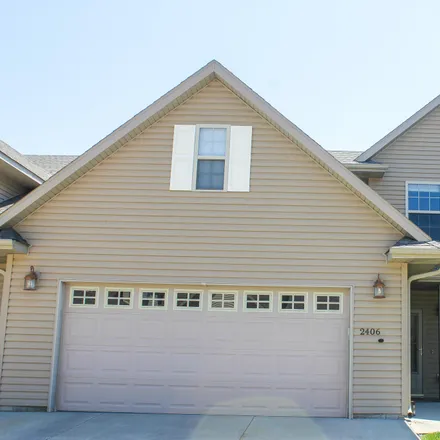 Buy this 3 bed townhouse on 2406 Eagle Ridge Drive in Marshalltown, IA 50158