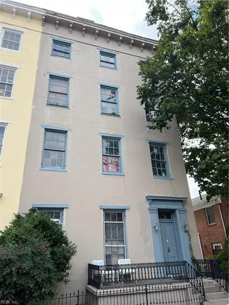 Buy this studio apartment on 305 North Street in Portsmouth City, VA 23704