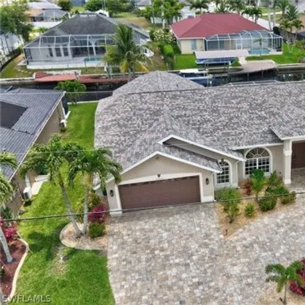 Image 8 - 2011 Southeast 17th Place, Cape Coral, FL 33990, USA - House for sale