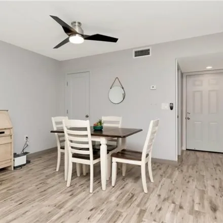 Image 9 - Regal Drive, Indian Spring Estates, Pinellas County, FL 33774, USA - Condo for rent
