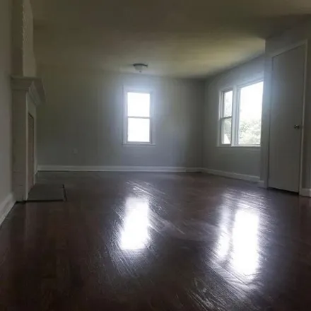 Rent this 3 bed apartment on 148 Onondaga Drive in Oxon Hill, MD 20745