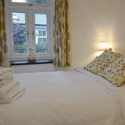 Rent this 2 bed duplex on Llangeler in SA44 5YH, United Kingdom