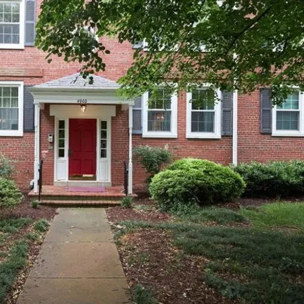 Rent this 1 bed condo on 4902 29th Road South in Arlington, VA 22206