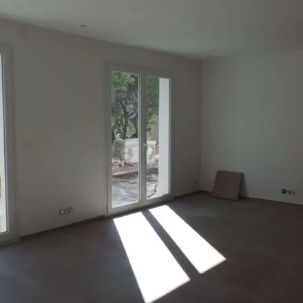 Rent this 4 bed apartment on 86 Avenue Gabriel Péri in 83130 La Garde, France