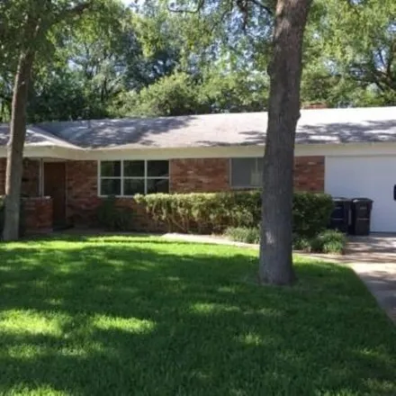 Rent this 3 bed house on 4916 Barnett Street in Fort Worth, TX 76103