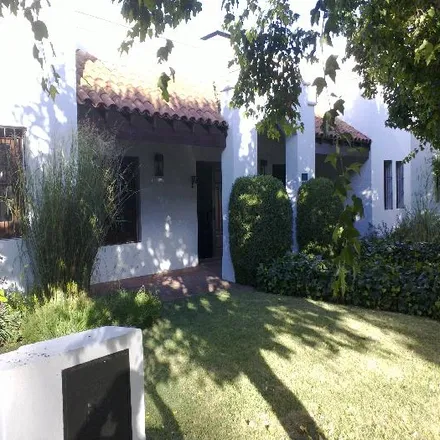 Image 3 - Fuerte Federación 328, Gral. San Martín, 7300 Azul, Argentina - House for sale