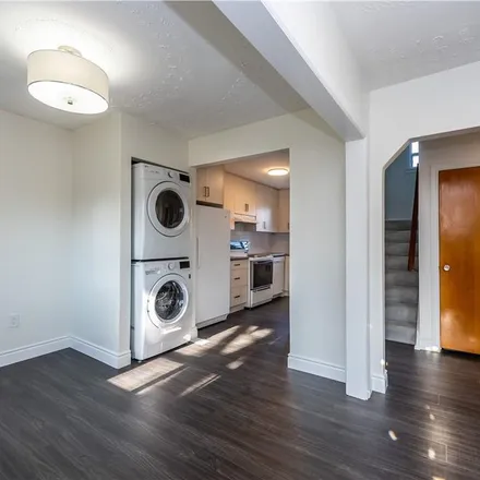 Image 9 - 7 Carene Avenue, Hamilton, ON L8K 3W7, Canada - Apartment for rent