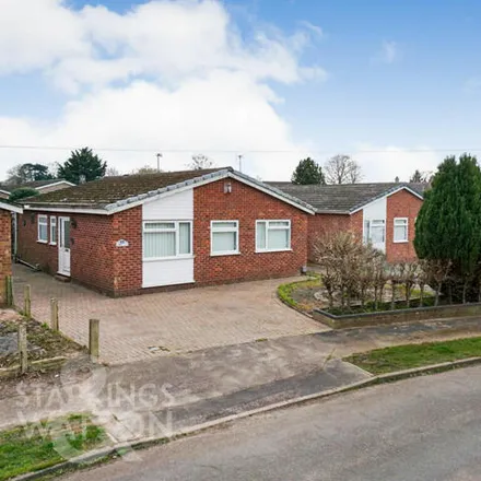 Buy this 3 bed house on Saint Laurence Avenue in Brundall, NR13 5QL