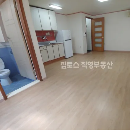 Rent this studio apartment on 서울특별시 강남구 논현동 171-19
