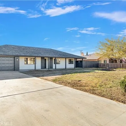 Buy this 3 bed house on 13839 Rincon Road in Sunset Hills, Apple Valley