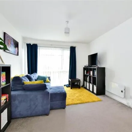 Image 5 - 108 Hempstead Road, Rounton, WD17 4DE, United Kingdom - Apartment for sale