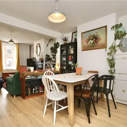 Image 3 - Finchley Road, Ipswich, IP4 2HP, United Kingdom - Townhouse for sale