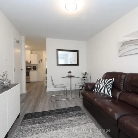 Image 3 - 459 Hopewell Avenue, Toronto, ON M6E 2H4, Canada - Apartment for rent